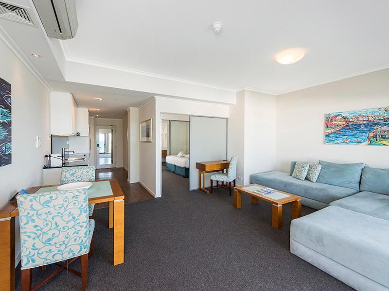 מנדורה An Ocean,Beachfront And Pool View Apartment 210 מראה חיצוני תמונה