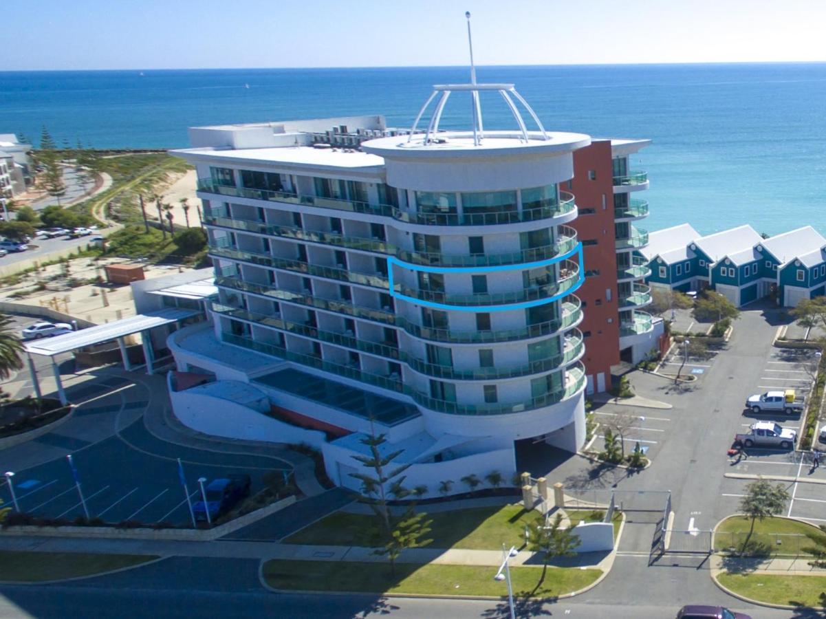מנדורה An Ocean,Beachfront And Pool View Apartment 210 מראה חיצוני תמונה